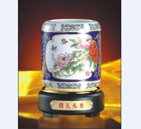 國色天香景泰藍(lán)直筆筒